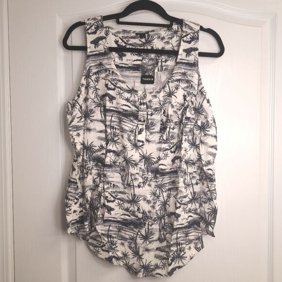 Torrid Monochrome Palm Print Tank Top NWT - Picture 1 of 6